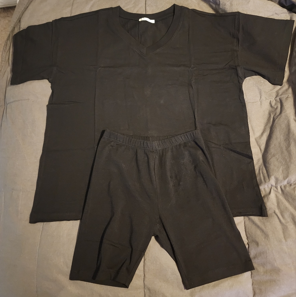 Zenana Black Oversized V Neck With Matching Biker Shorts Medium NWOT